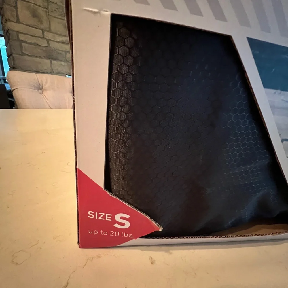 New in box Spyder Pet Carrier Airline Approved Black Up to 20 lbs